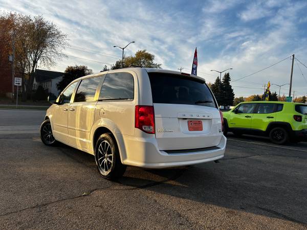 2017 Dodge Grand Caravan GT, financiamiento/garantía disponibles - $7.495 (Kenosha)63470432125569124