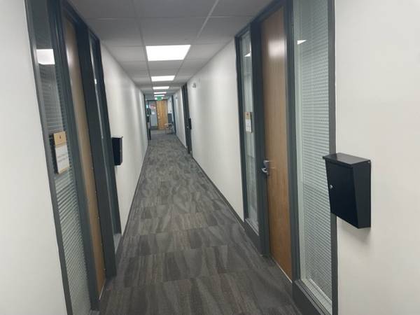 $653 / 408ft2 - Midtown 2nd floor small office space in remodeled building - For Lease (3400 Spenard)63416756364419124