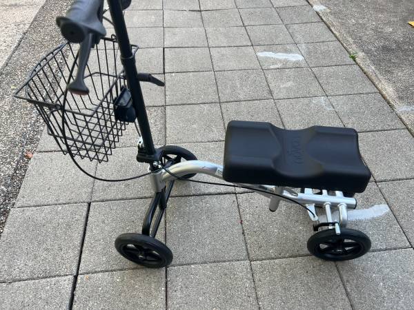 NOVA FOLDING KNEE WALKER SCOOTER,TKW-12 300LB 1