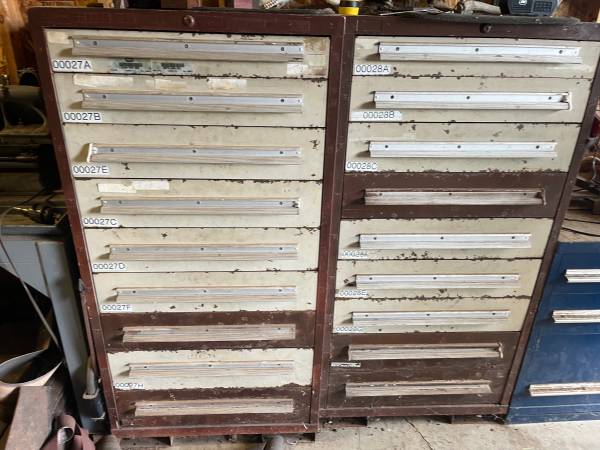Vidmar cabinets 1