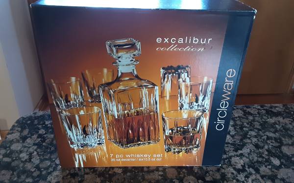Excalibur made in Italy,7 piece Whiskey Decanter complete set 1