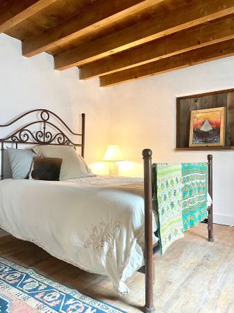 $3,400 / 2br - 1000ft2 - 2BD 2BTH Walk to Plaza (Town of Taos)63659867237889121