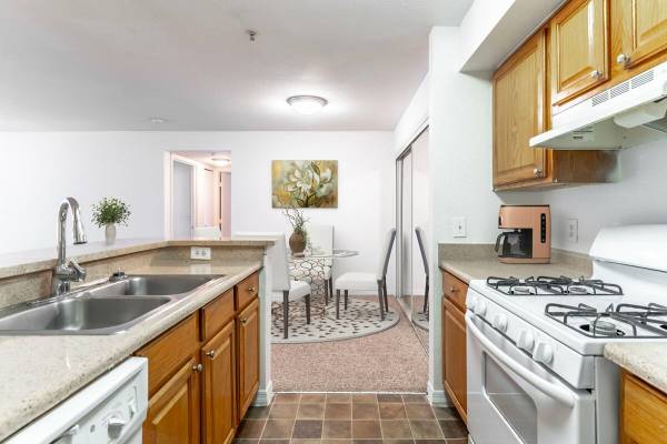 $1,125 / 1br - 814ft2 - 1 Bedroom Apply Today!!! (Brandon)63980538935938123