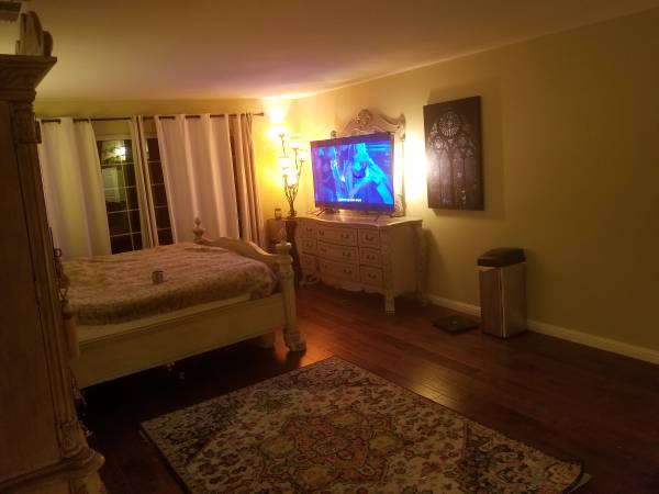 $1,350 / 1br - 1350ft2 - Dormitorio principal en Petaluma (petaluma)63824143346435120