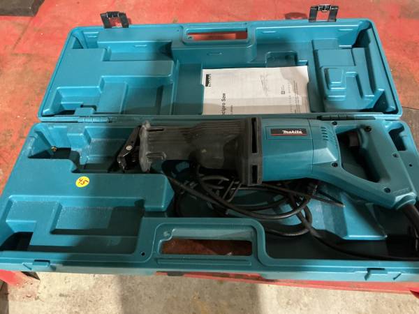 Makita Recipro Saw 1