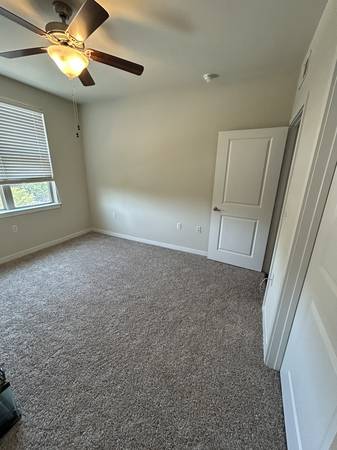 $747 / 1 habitación - 138 pies² - Habitación en subarriendo en S. Austin (Austin)63310800028419122