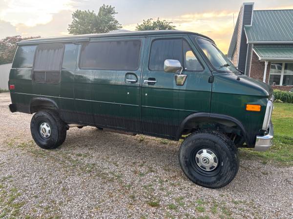 1988 chevy 4x4 pathfinder van - $20,000 (Elizabethtown)63621785351683120