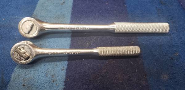 Husky American Made 3/8" & 1/2" Drive Ratchet Pair 1