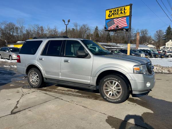 2013 Ford Expedition XLT 4X4 1