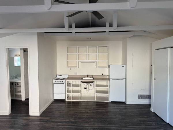 STUDIO FOR RENT 1