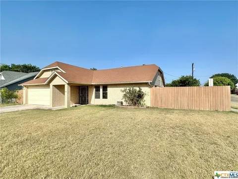 $1650.00 / 3br - 1510ft2 - Spacious 3 Bed, 2 Bath Home in Killeen with a large yard | Available 763806837248899121