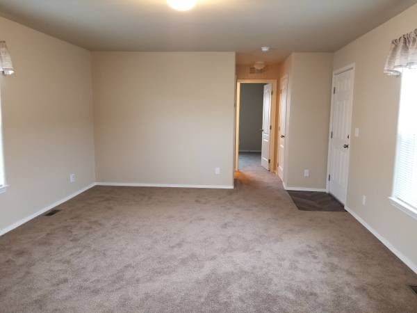 $1,999 / 2br - 1025ft2 - Don't miss out! Enjoy upscale living at a bargain budget price! (Anchorage)64014172241025123