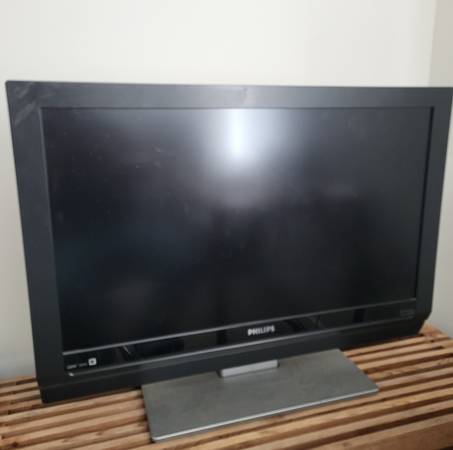 Philips 36" TV with Remote 1