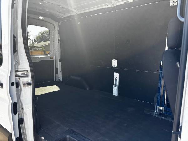 2019 Ford Transit 250 High - Photo 7