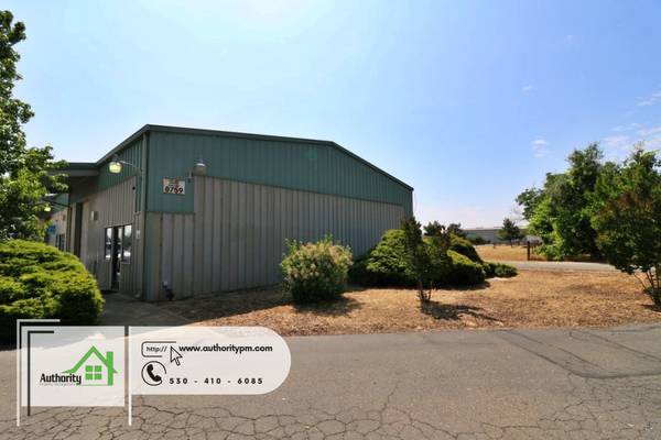 $725 / 750ft2 - 8759 Airport Rd. - B  Office space. (Redding)63972531525122123