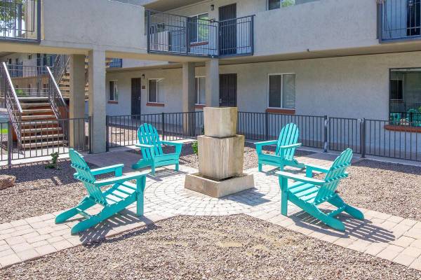 $1,195 / 2br - 825ft2 - 24hr State-of-the-art Fitness Center, A/C, Gated Community (Phoenix)64024997785731121