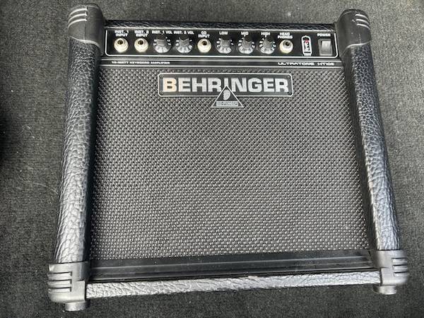 Amplifier - Behringer Ultratone KT 108 1