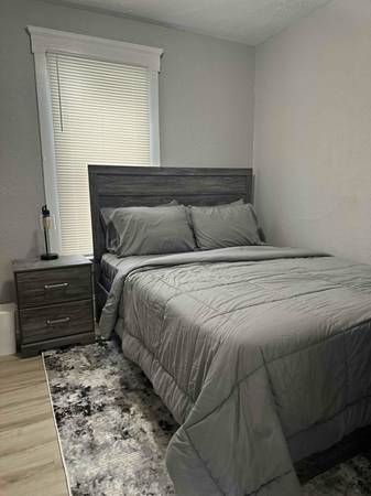 $1400.00 / 3br - Acogedora casa familiar de 3 dormitorios y 1 baño en Cleveland, OH por $1400/mes63860363756291122