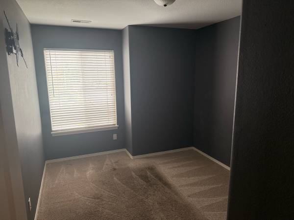 $950 / 1br - Quiet room in Canby - $950 all utilities + Wifi (Canby)63956354599810122
