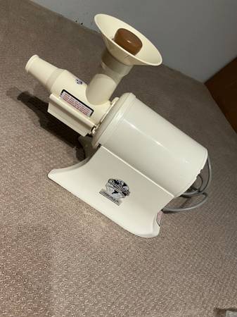Champion Juicer / Grinder Made in USA  Industrial Grade AMAZING 1