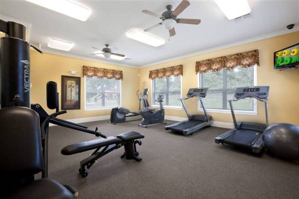 $1,245 / 2br - 943ft2 - SPACIOUS, AFFORDABLE APARTMENT HOMES! Reduced rent! (Manatee Cove in Melbourne)63823722013059120