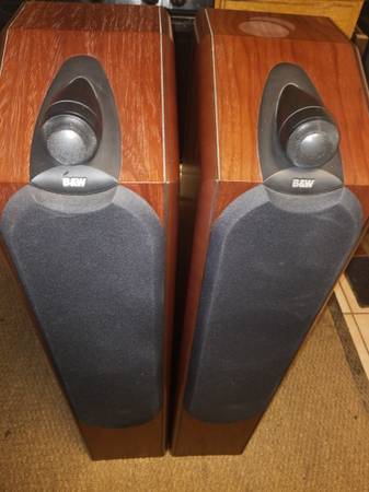 Beautiful condition Bowers Wilkins CDM 9NT Speakers 1