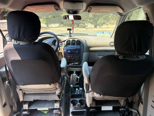 2001 DODGE GRAND CARAVAN WHEELCHAIR ACCESSIBLE - $5,000 (Oakland)63470885502849123
