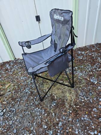 Folding Chairs for Camping, Patio or Beach , have 4  Never Used!!! 1