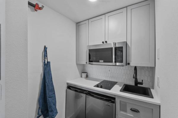 $1,095 / 1br - 276ft2 - Settle in with us!  You'll Love our cozy Studios. 1st month  FREE!! (8002 W Overland Rd, Boise, ID)63794845844737121