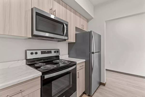 $1,551 / 2br - 785ft2 - Comfortable senior 785 sq ft / 2 bed / 2 bath! Great location! (Tacoma)63808058937731121
