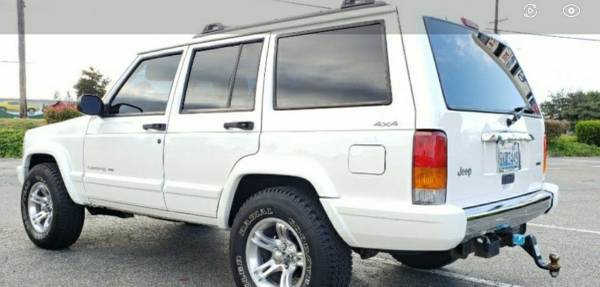 4X4 JEEP CHEROKEE EDICIÓN LIMITADA, POCOS KILÓMETROS - $11 (Mukilteo)63473929650689122