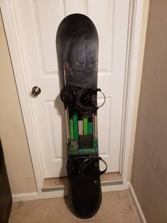 Burton 162cm Snowboard and bindings 1