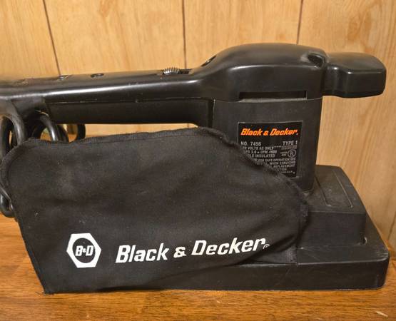 Black & Decker Finishing Sander With Dust Collection Bag - $25 (Croydon)63471187187585121