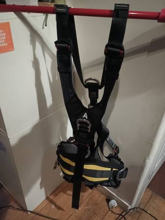 SOB Full Body Climbing Harness 1
