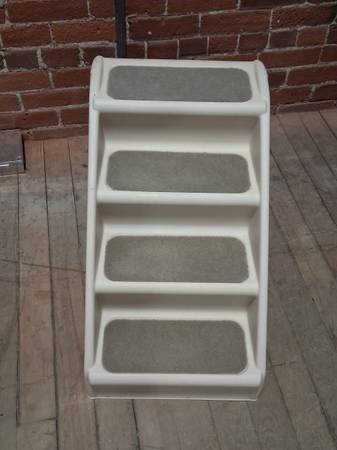 Pet steps 1