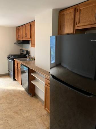 $2,650 / 2br - 1000ft2 - Casa adosada descontaminada todo el año a 5 minutos a pie de la playa o del centro de la ciudad DISPONIBLE AHORA (Jarvesville, Sandwich)63839292413315123
