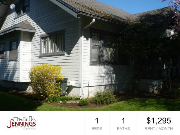 Cute one-bedroom conveniently close to Campus! 1395 High St 1