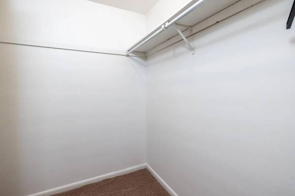$1,218 / 1br - 650ft2 - FREE SEPTEMBER RENT: MOVE IN TODAY! 1 Bedroom Apartment (Syracuse)63982839199490123