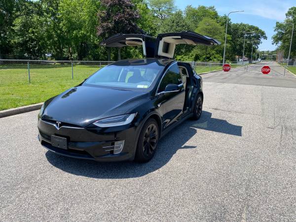 ¡2017 TESLA MODEL X! 7 PASAJEROS! PROPIETARIO ORIGINAL! GARANTÍA! QUIERO VENDERLO ANTES DEL 7/5 - $53,000 (LONG ISLAND)63614842719105121