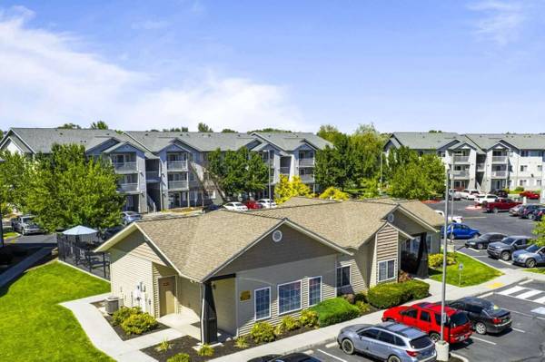 $1,221 / 2br - 24-Hour BowFlex Fitness Center, On-Site Management (222 9th Ave, Moses Lake, WA)63793059846275121