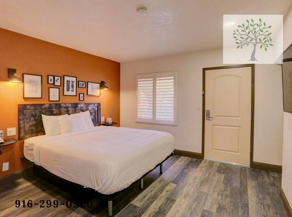 $399 / 1br - STAY WEEKLY & SAVE! Desk w/ Workspace, Coffee, Parking (South Sacramento)64043664075137120