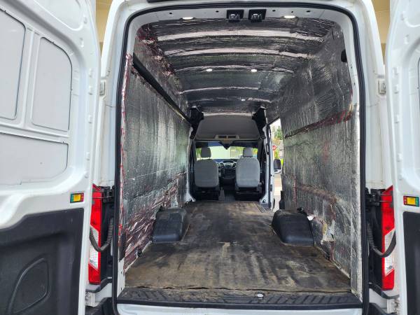 2019 Ford Transit 350 HD - Photo 13