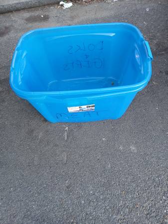 Storage container no lid $5/each around 6 available 1