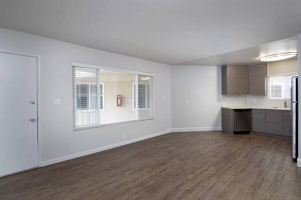 $1,600 / 2br - 1052ft2 - UPGRADED CONDO IN SCRIPPS RANCH (SAN DIEGO)63933380610947121