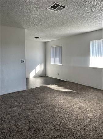 $1,200 / 2br - 940ft2 - 2/bd 1/ba, On-Site Maintenance, Balcony (1760 N. Decatur Blvd., Las Vegas, NV)63859499442691121