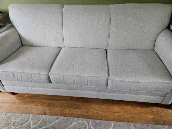 Free Couch - Craftmaster Furniture - White Couch 1