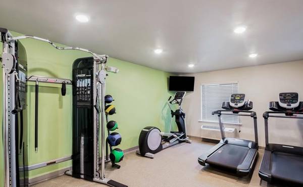 $469 / 1br - Flexible Living: No Lease, Pay Your Way - Weekly Rates Available! (991 E Lake St, Addison, IL)63781327635587124