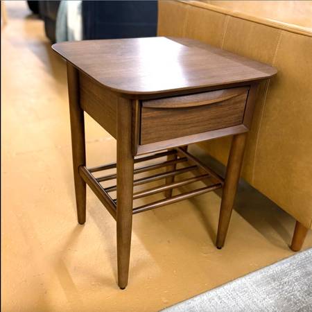 ARTICLE - Lenia Side Table w/ Storage (Walnut) 1