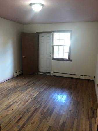 $2,800 / 2br - 2 br 1 piso $2800 (Flushing)63788457194627124