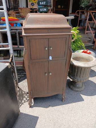 victrola case 1
